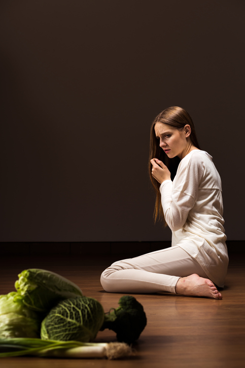 女性食欲不振、野菜、キャベツ、タマネギ